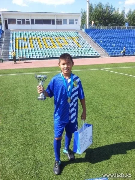 "Я спрашивал у Бога: "За что?". Нуралы Алип рассказал, как в 12 лет пережил смерть родителей