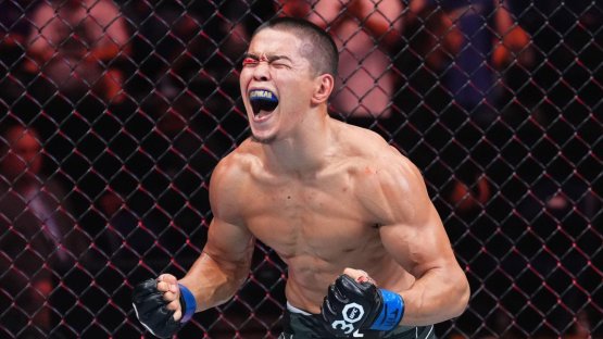 Асу Алмабаеву предрекли титул UFC