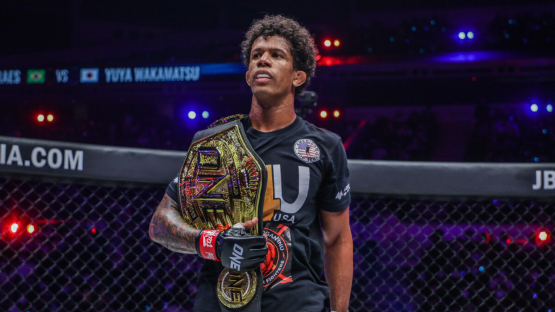 Трехкратный чемпион ONE готов перейти в UFC