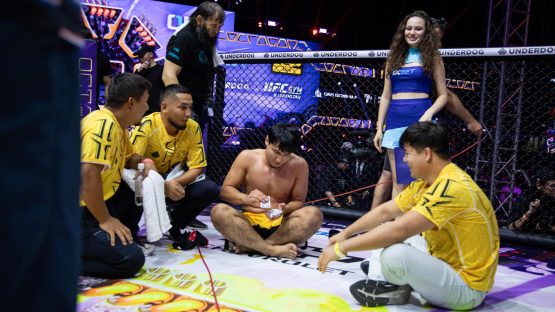 Одилхон Камолов победил казахстанца на турнире OCTAGON 85