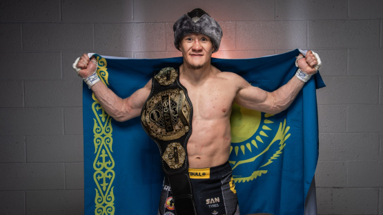 Жумагулов обратился к чемпиону перед историческим боем