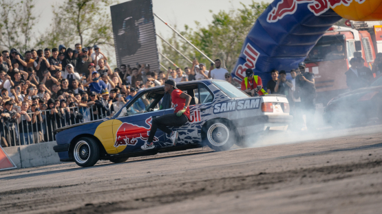 Sam Sam в Шымкенте: легенда спиннинга из ЮАР зажгла в степи