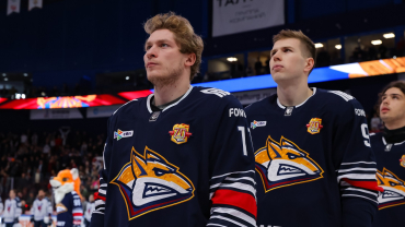 ХК Металлург. Никита Михайлис и Валерий Орехов