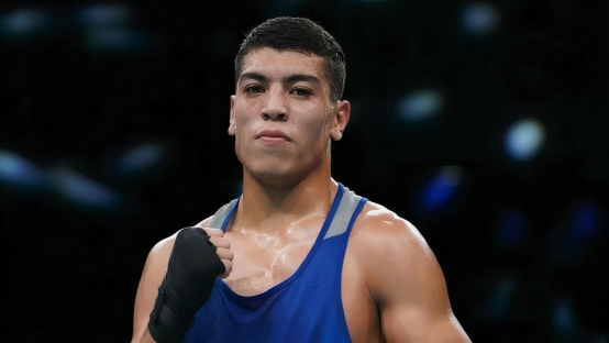 Казахстанский боксер сенсационно победил чемпиона мира на Кубке мира 