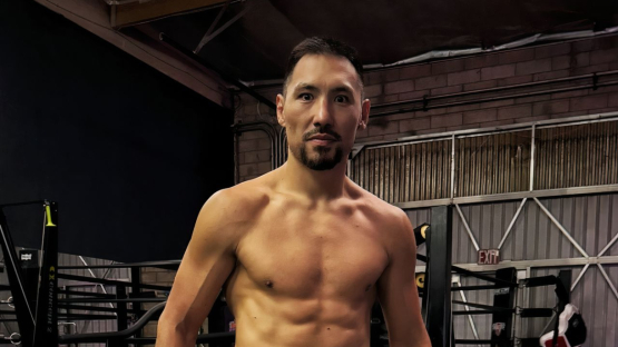 Временный чемпион WBO пригрозил Алимханулы нокаутом