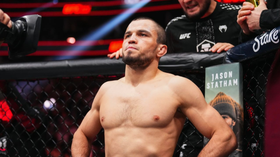 Умар Нурмагомедов может подраться на UFC в Баку. Какие у него варианты?