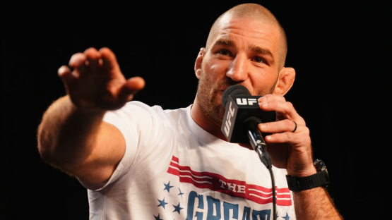 Стрикленд и звезды UFC обвинили Чимаева в обмане на взвешивании