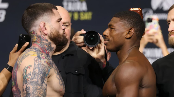 Бой топов полусреднего веса UFC завершился с разгромным счетом: видео 