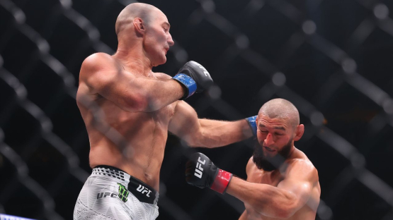 Главная сенсация UFC! Чимаев впервые проиграл и лишился титула (Видео)