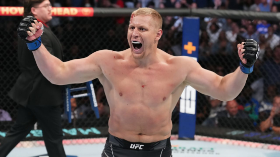 Сергей Павлович оформил жесткий нокаут на турнире UFC в Китае и обратился к Дане Уайту