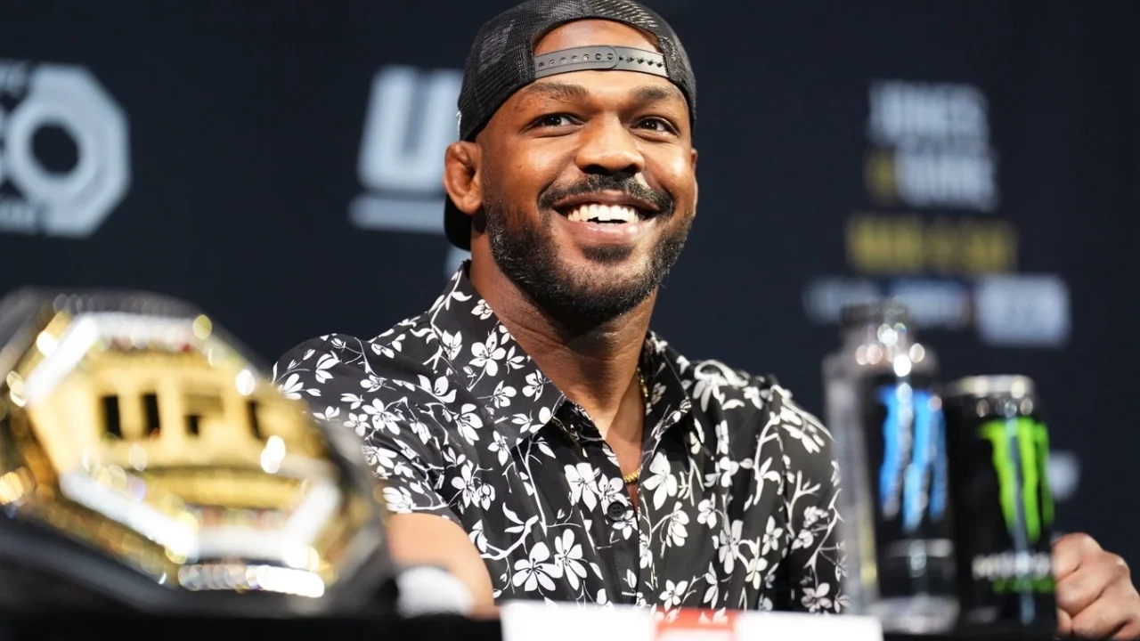 Лучший боец в истории UFC объявил о завершении карьеры