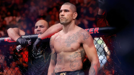 Раскрыт рекордный гонорар Алекса Перейры за бой на историческом турнире UFC