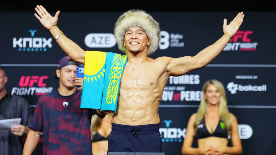 Асу Алмабаев первым из Казахстана получил $100 000 в UFC