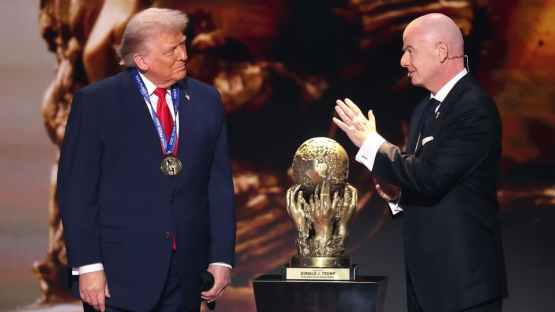 Трамп заявил, что лично убедил ФИФА пересмотреть удаление Балогуна