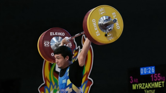 Казахстан выиграл медаль чемпионата мира по тяжелой атлетике среди юношей