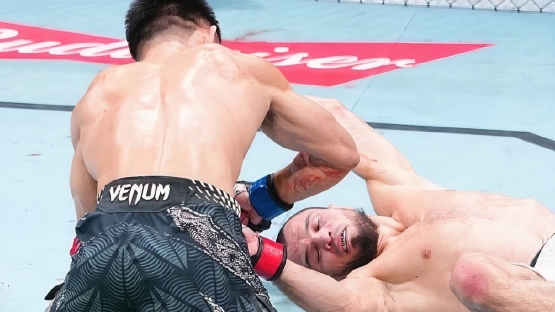 Умар Нурмагомедов проиграл нокаутом Сонгу Ядонгу на турнире UFC в Шанхае (ВИДЕО)