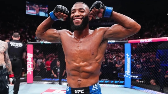 Парнасс нокаутировал Хукера в дебюте. Кто он такой и откуда появился в UFC? 