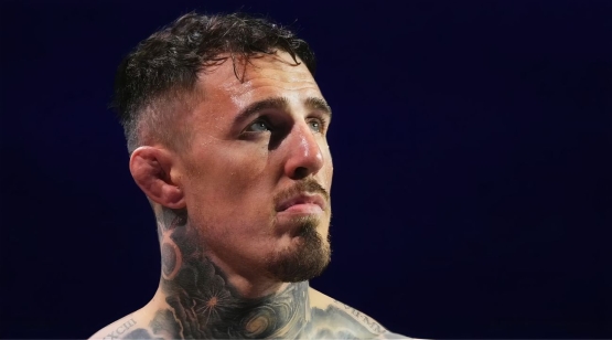Чемпион UFC в супертяжелом весе принял неожиданное решение