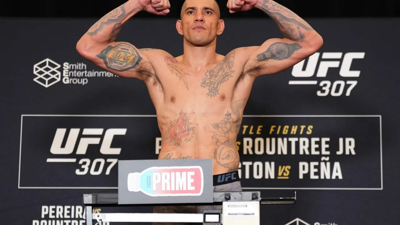 UFC 307: результаты взвешивания Алекса Перейры, Жозе Альдо, Стивена Томпсона и других бойцов 