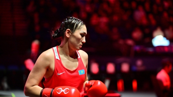 Чемпионка мира по боксу Аида Абикеева уступила в первом бою на Азиаде-2026