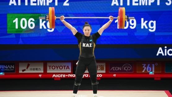 Казахстанка выиграла первую за 12 лет медаль Азиады в тяжелой атлетике