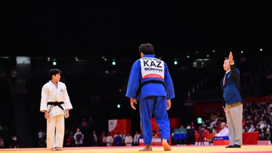 Олимпийский чемпион Елдос Сметов вышел в финал Азиатских играх-2026
