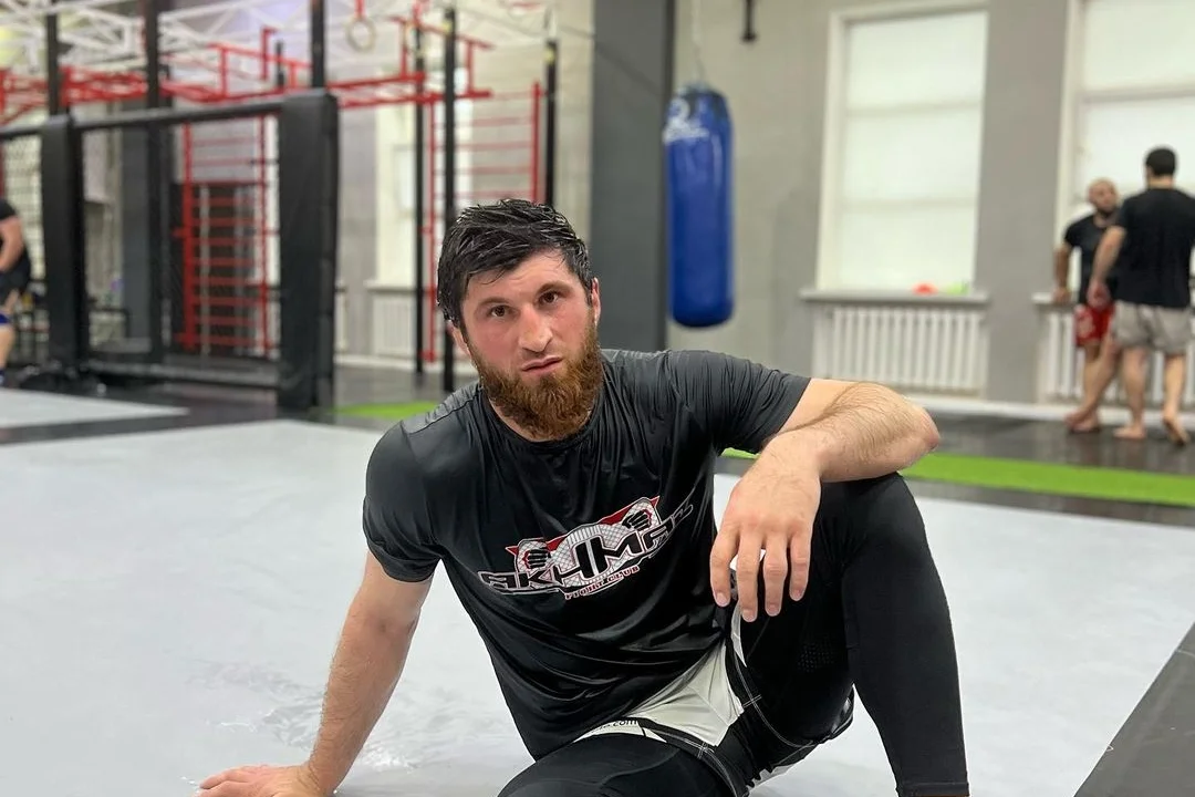"Прикончу его!" Магомед Анкалаев высказался о чемпионе UFC после его третьей защиты