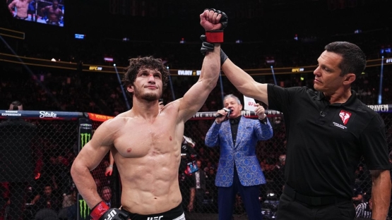 Непобежденный боец UFC Евлоев рассказал, кем мечтал стать в детстве