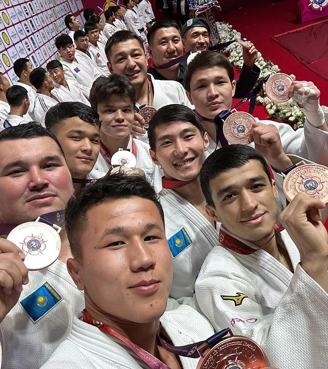 Сборная Казахстана завоевала медаль на командном чемпионате мира по дзюдо