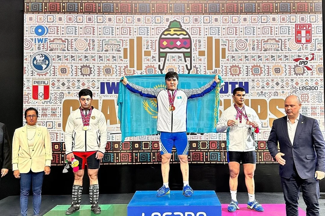 Сабыр Нурдос - чемпион мира по тяжелой атлетике!