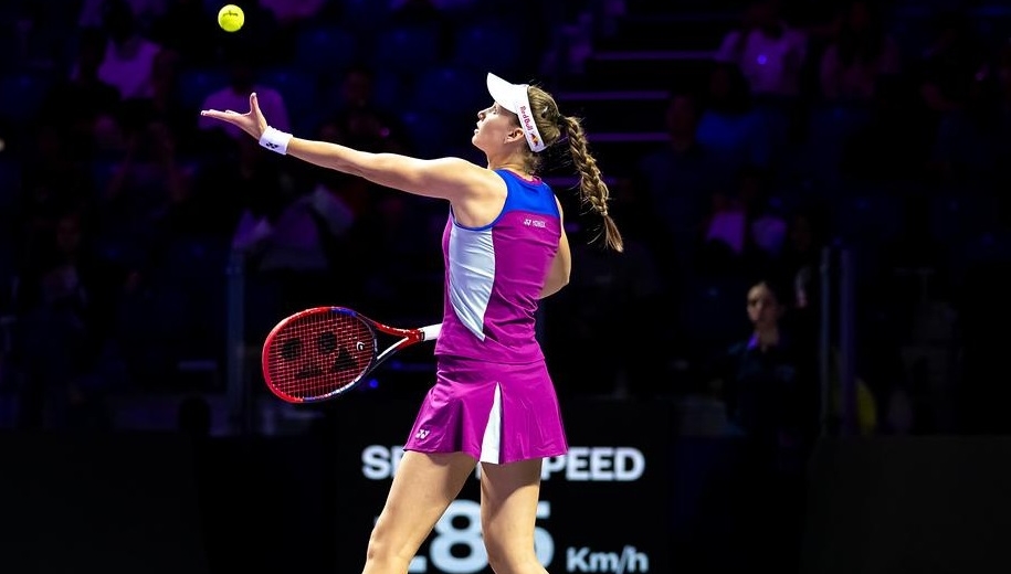 Рыбакина проиграла второй матч на WTA Finals. Казахстанка сохраняет шанс на выход в плей-офф (ВИДЕО)