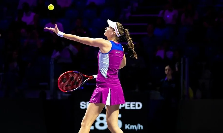 Рыбакина проиграла второй матч на WTA Finals. Казахстанка сохраняет шанс на выход в плей-офф (ВИДЕО)
