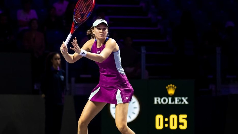 Рыбакина обыграла первую ракетку мира на WTA Finals (ВИДЕО)