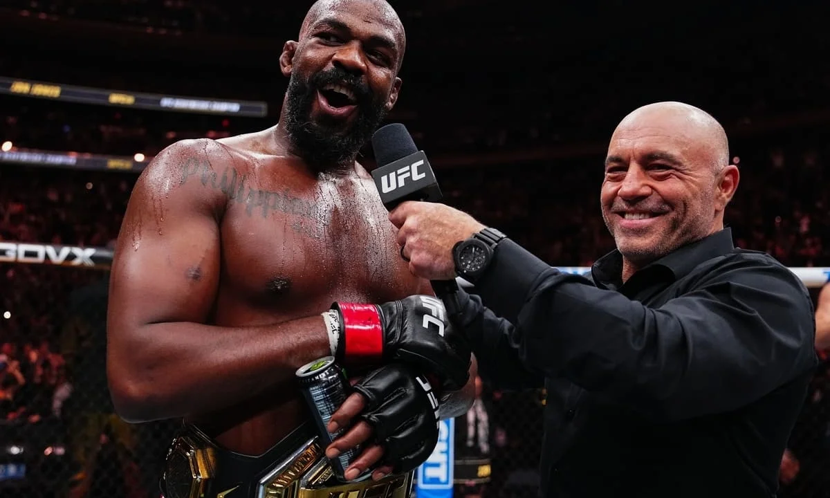Стало известно о гонорарах UFC 309: сколько заработал Джонс?