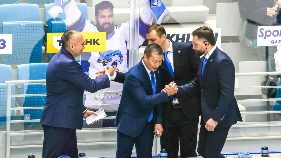Как "Барыс" гениально отблагодарил фаната за поддержку на выезде? Мы нашли его!