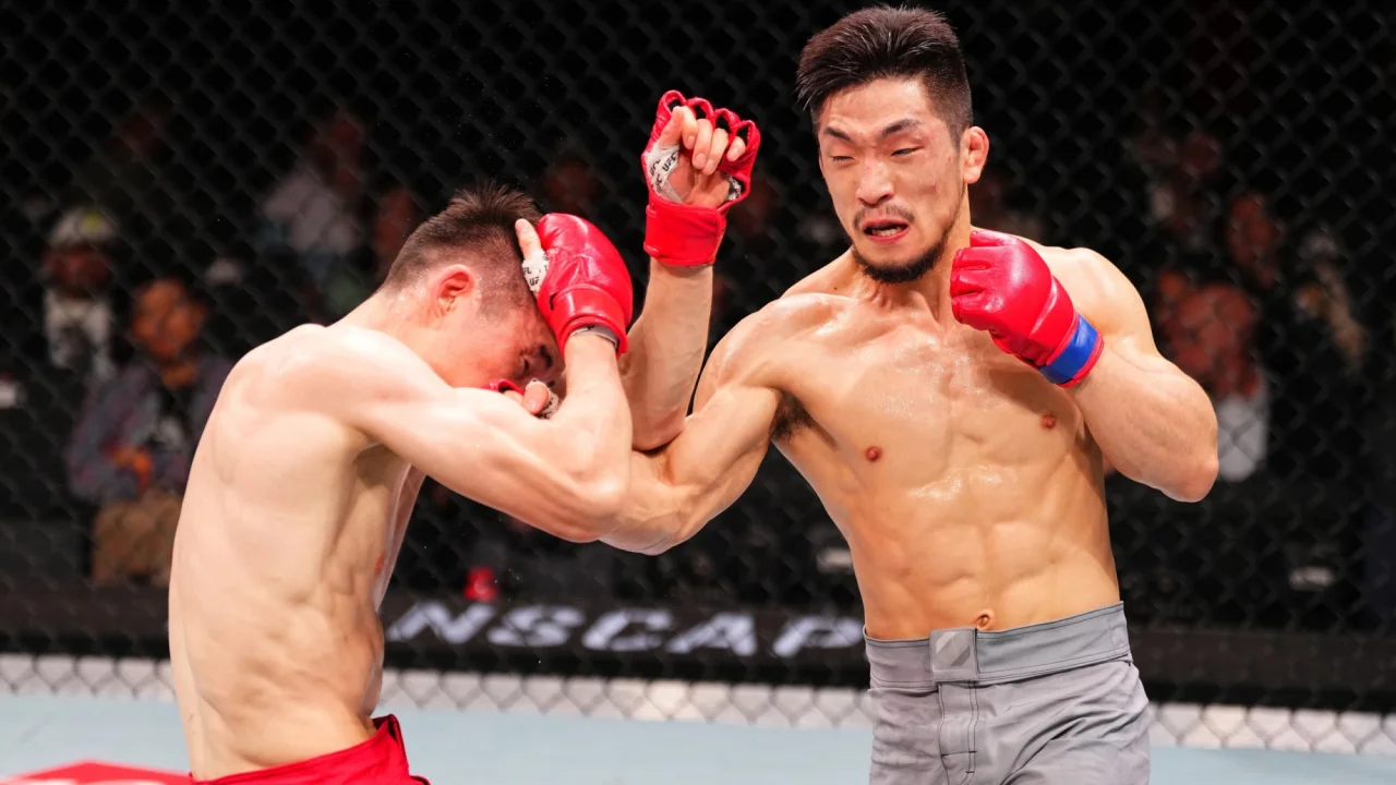 Казахский боец проиграл экс-чемпиону казахстанской лиги в UFC
