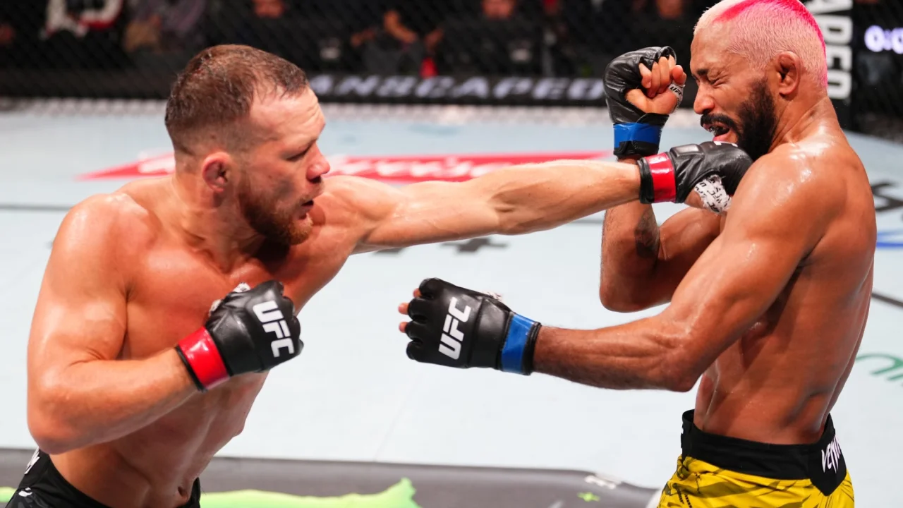 Петр Ян одержал доминирующую победу над бывшим чемпионом UFC 