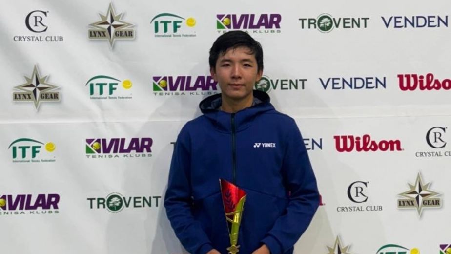 16-летний казахстанский теннисист выиграл третий трофей ITF в 2024 году в одиночном разряде