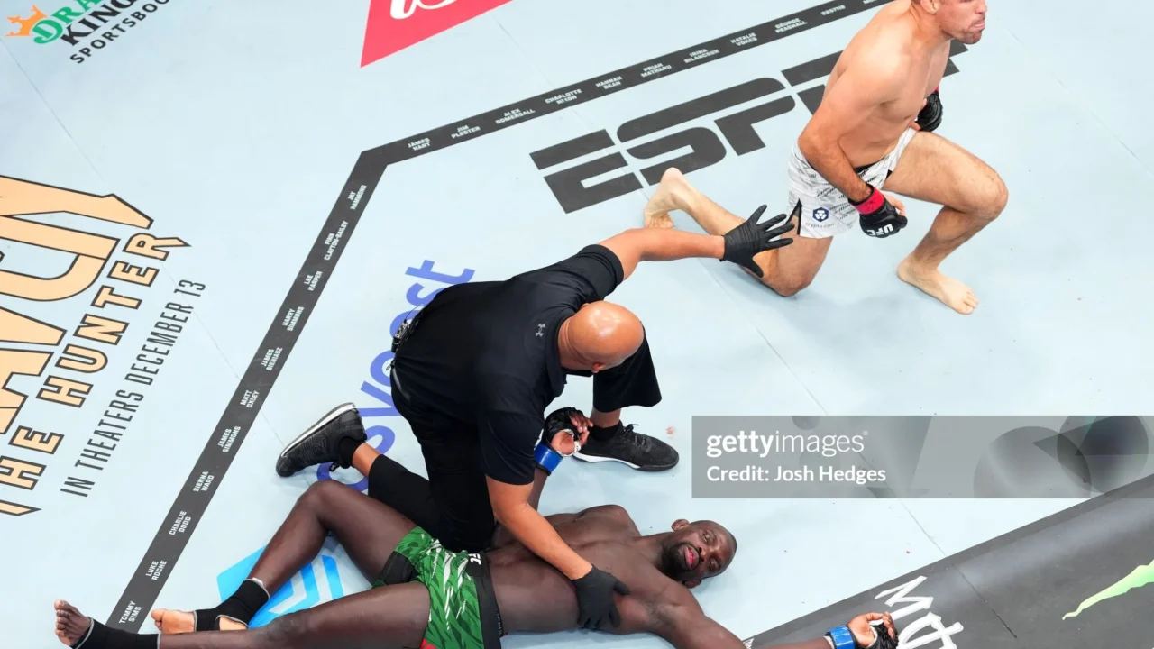 Боец из команды Шавката одержал яркую победу на турнире UFC 310