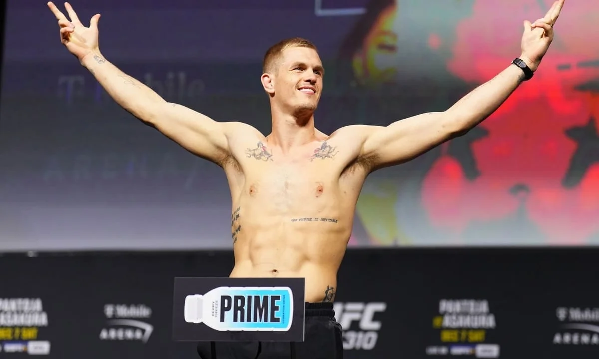 Иан Гэрри отказался от большого боя в главном событии UFC  