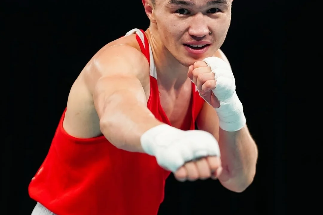 Боксер отправил соперника в тяжелый нокдаун и стал чемпионом Казахстана