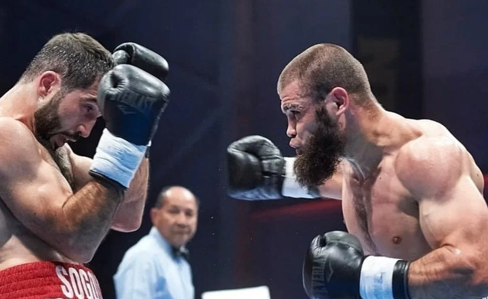 Казахстанский боксер узнал дату и соперника по защите титула WBA