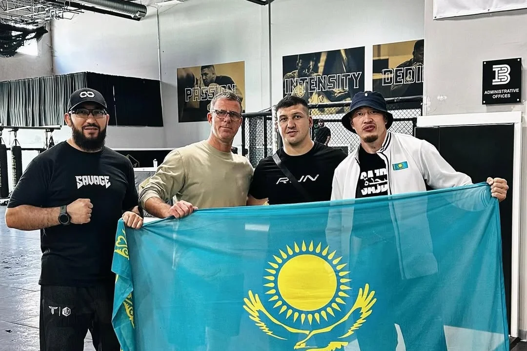 Непобежденный казахстанец рассказал о подготовке к бою в UFC
