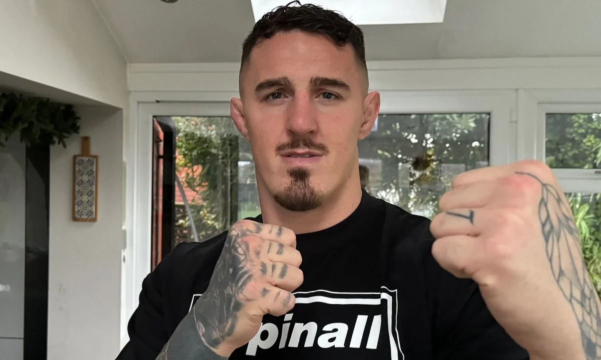 Появились новости о супербое UFC Джон Джонс - Том Аспиналл