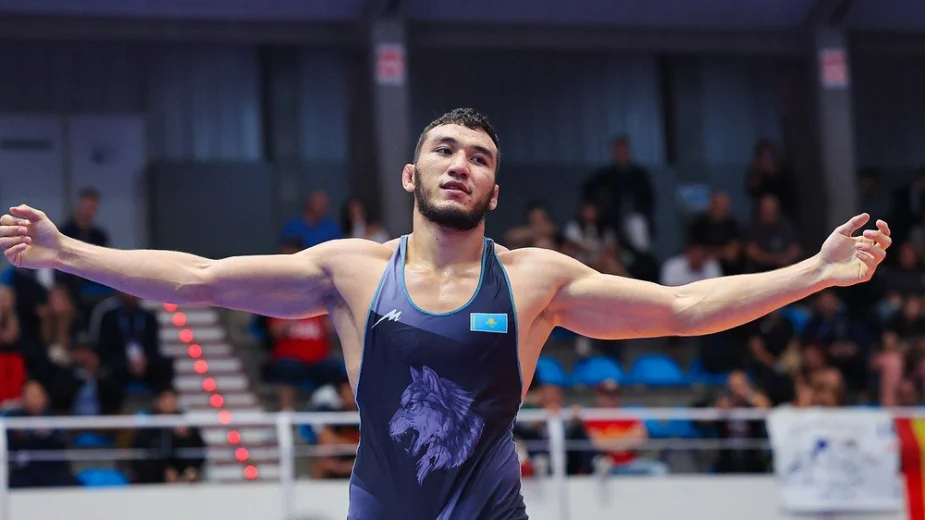 Ризабек Айтмухан рассказал о схватке с олимпийским чемпионом и планах на ЧМ-2025