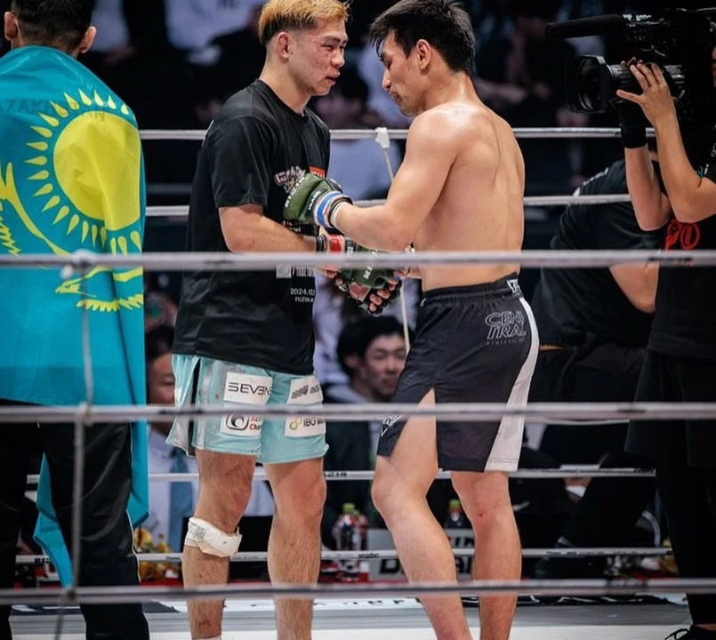 Казахский боец MMA получил экс-чемпиона в топовом промоушене Азии
