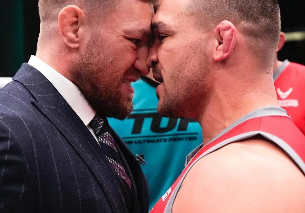 Макгрегор слетел с боя против Чендлера на UFC 303?