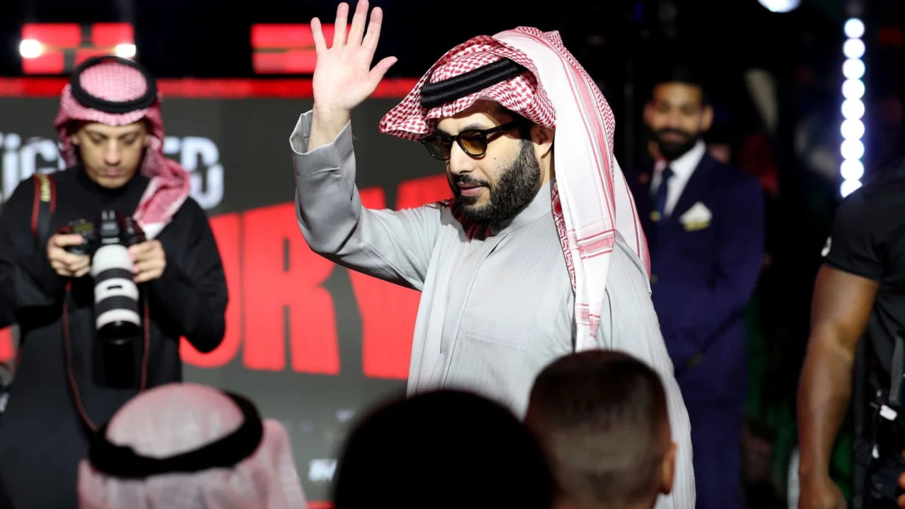 Турки Аль аш-Шейх назвал сильнейших боксеров мира