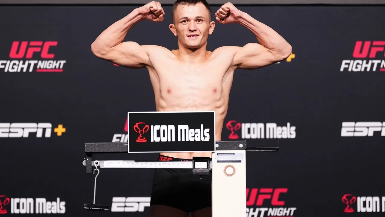 Объявлен следующий бой Бекзата Алмахана в UFC