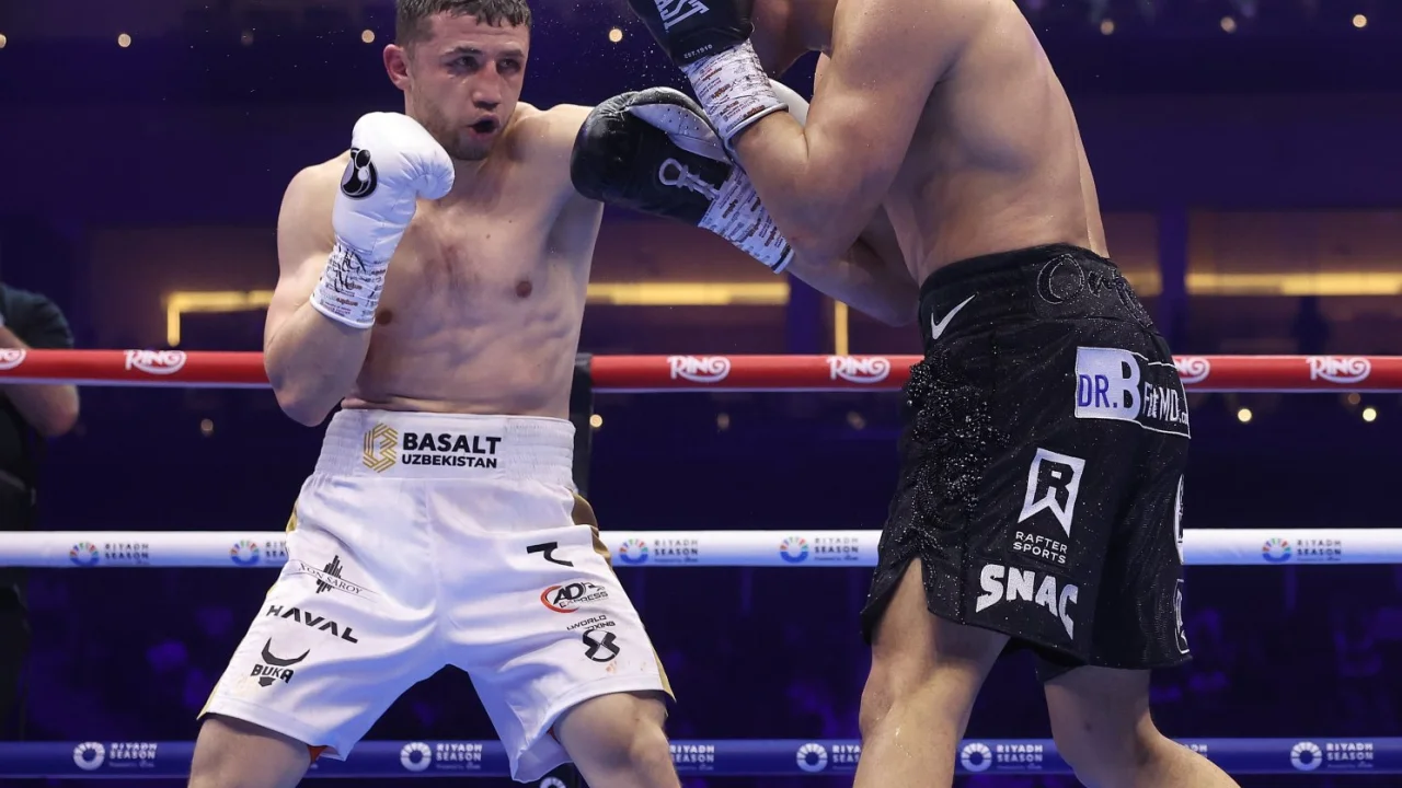 "Монстр" из Узбекистана проиграл бой за временный титул WBC
